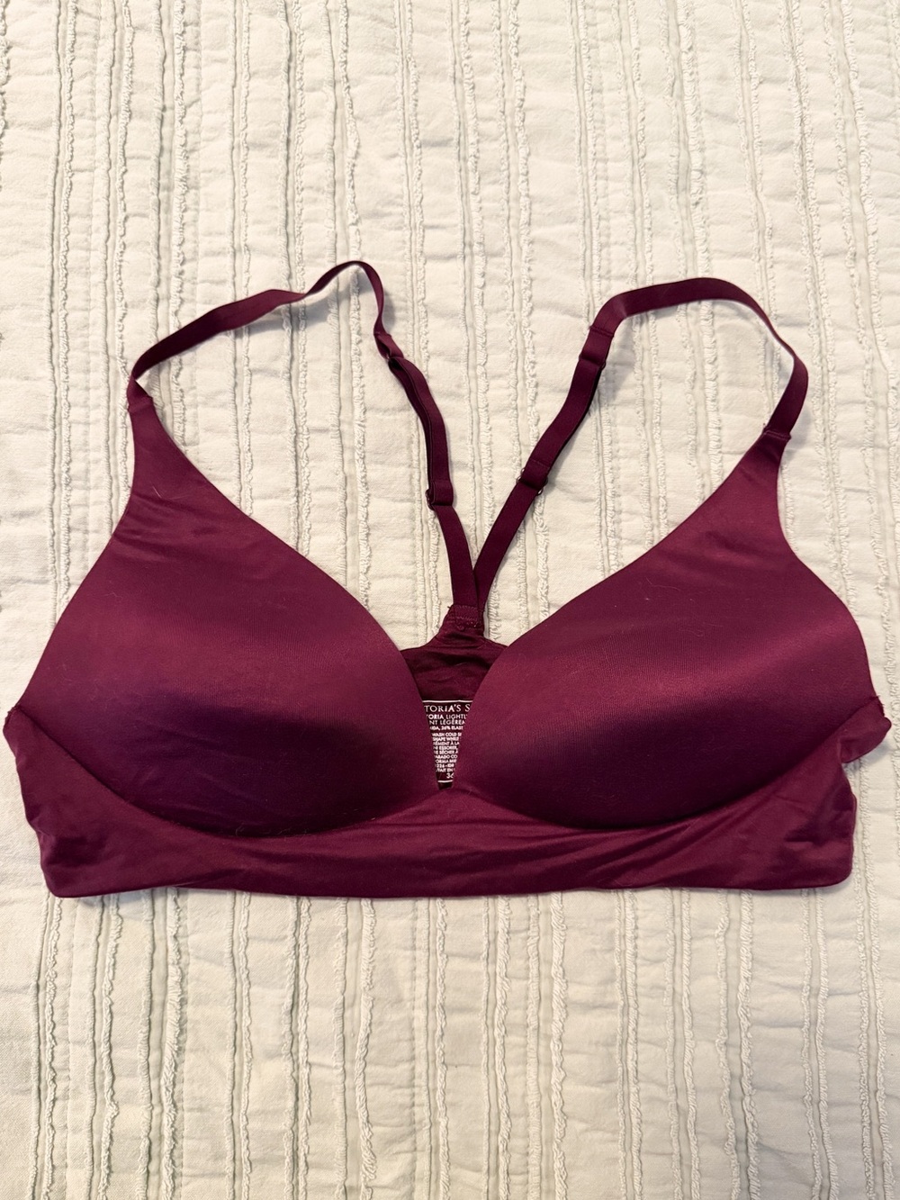 Victoria’s Secret Body Lightly Lined Plunge Bra | Burgundy | 36B